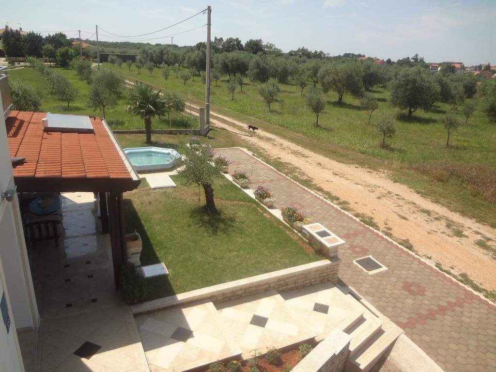 Apartments Zdravac Умаг Екстериор снимка